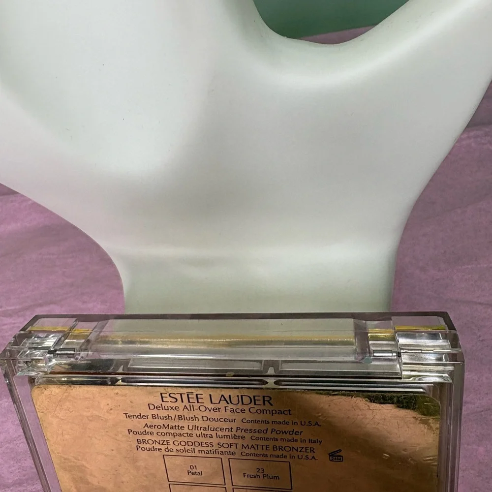 Estee Lauder Eyeshadow Palette - Pink, Purple, Cream, Brown